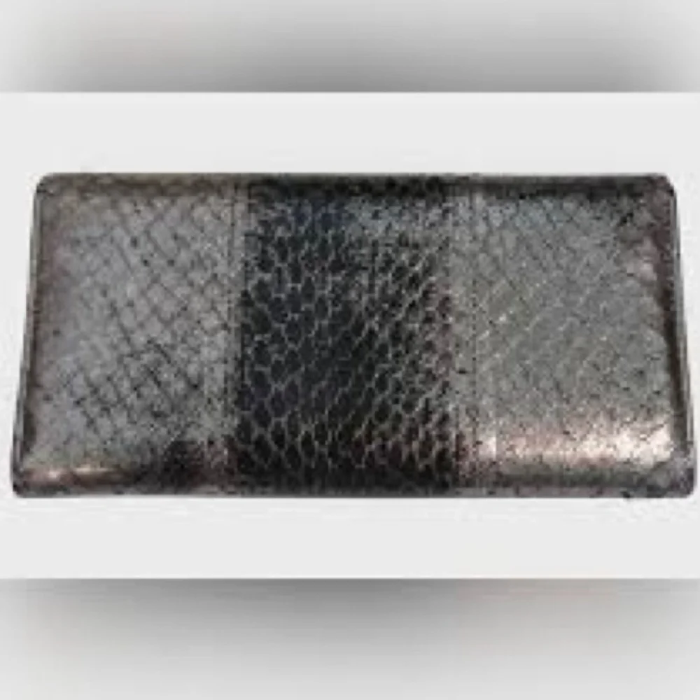 Vintage Salvatore Ferragamo Metallic Snakeskin Vara Bow Continental Wallet
